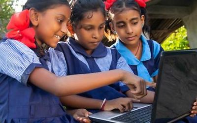 The call for nominations for the UNESCO ICT in education prize is still open!